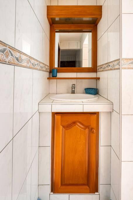 Chaine Lodge Maison Entiere Free Parking & Wifi 3Min De L'Aeroport Faaa Exterior photo