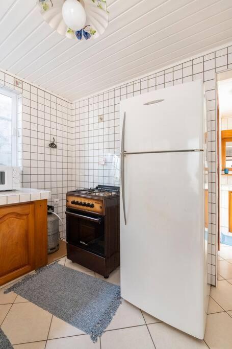 Chaine Lodge Maison Entiere Free Parking & Wifi 3Min De L'Aeroport Faaa Exterior photo