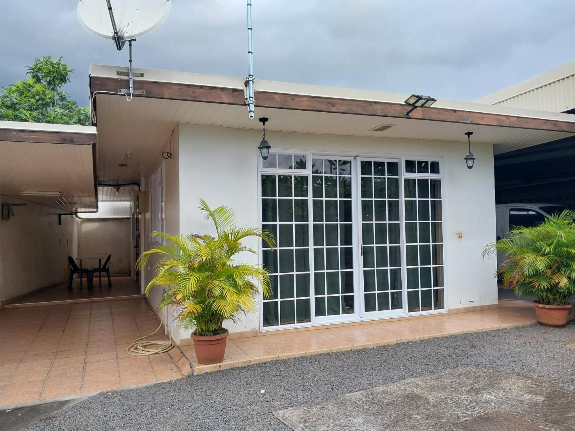 Chaine Lodge Maison Entiere Free Parking & Wifi 3Min De L'Aeroport Faaa Exterior photo